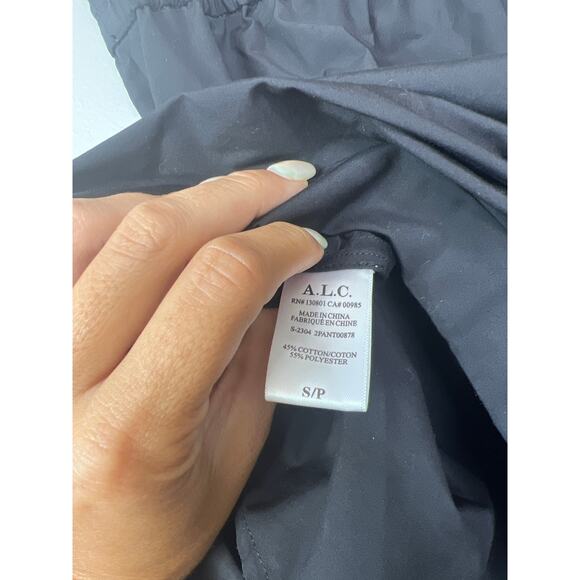 NWT A.L.C. Kaleb Pull On High Rise Fixed Cuff Casual Black Short Size: Small - Picture 7 of 9